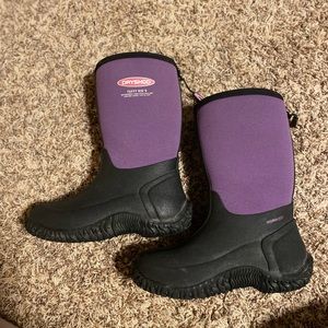 Kids size 13 Dryshod Tuffy’s kids boots aka muck boots